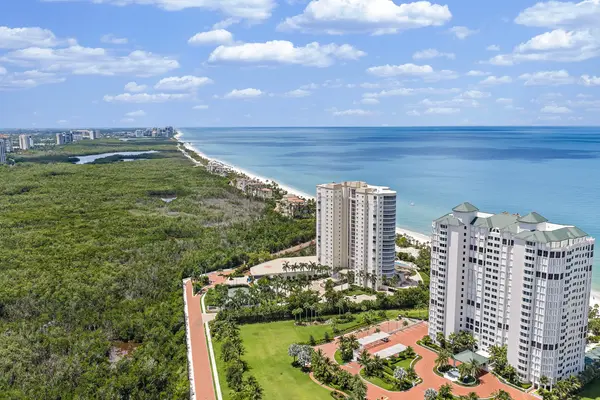 Park Shore vs. Pelican Bay: Naples High-Rise Condos Compared