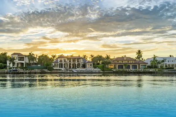 Port Royal vs. Aqualane Shores vs. Royal Harbor: Naples Boating